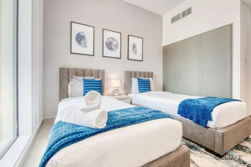 Surreal 2 BR Apartment at Creek Horizon Tower 1 by Deluxe Holiday Homes