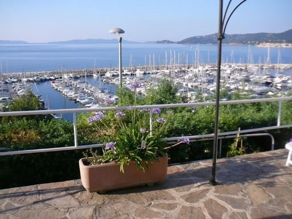 Appartement Le Lavandou, 3 pièces, 4 personnes - FR-1-308-25