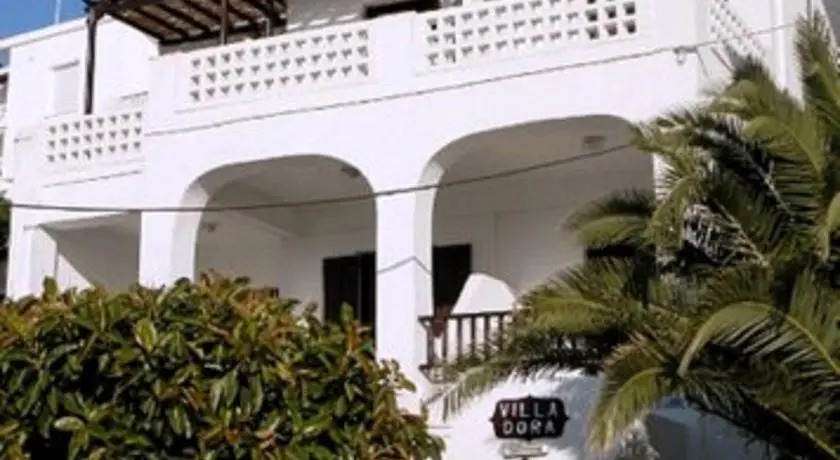Villa Dora Studios