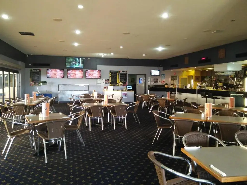 Overlander Hotel