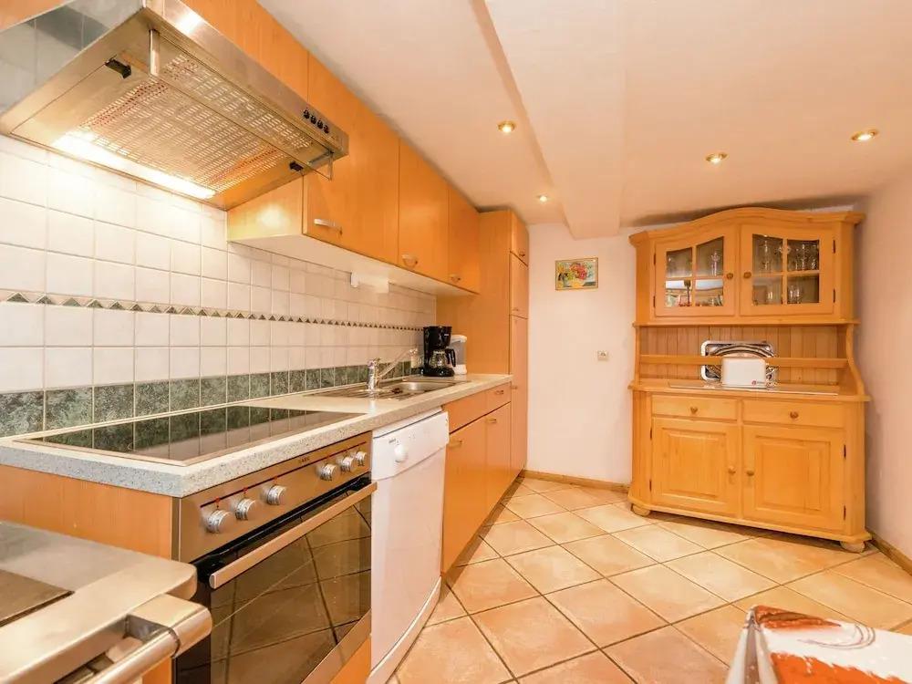 Gorgeous Chalet With Sauna in Königsleiten