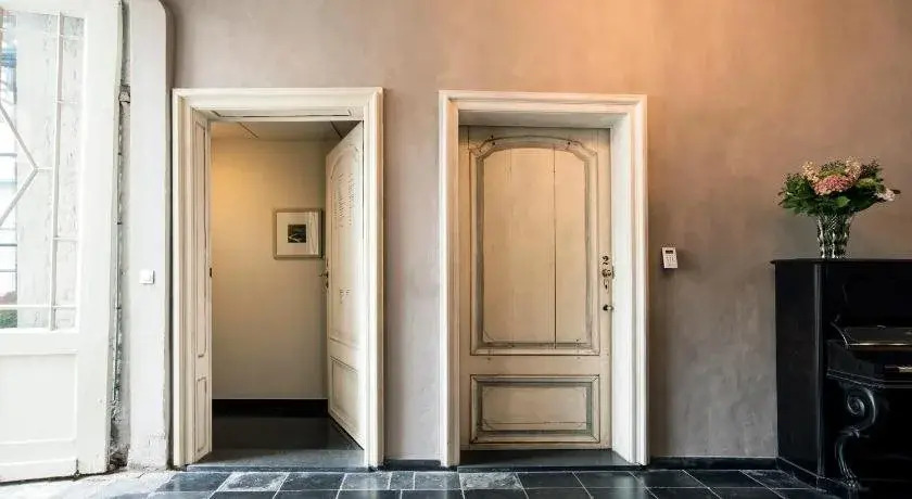 Ganda Rooms & Suites