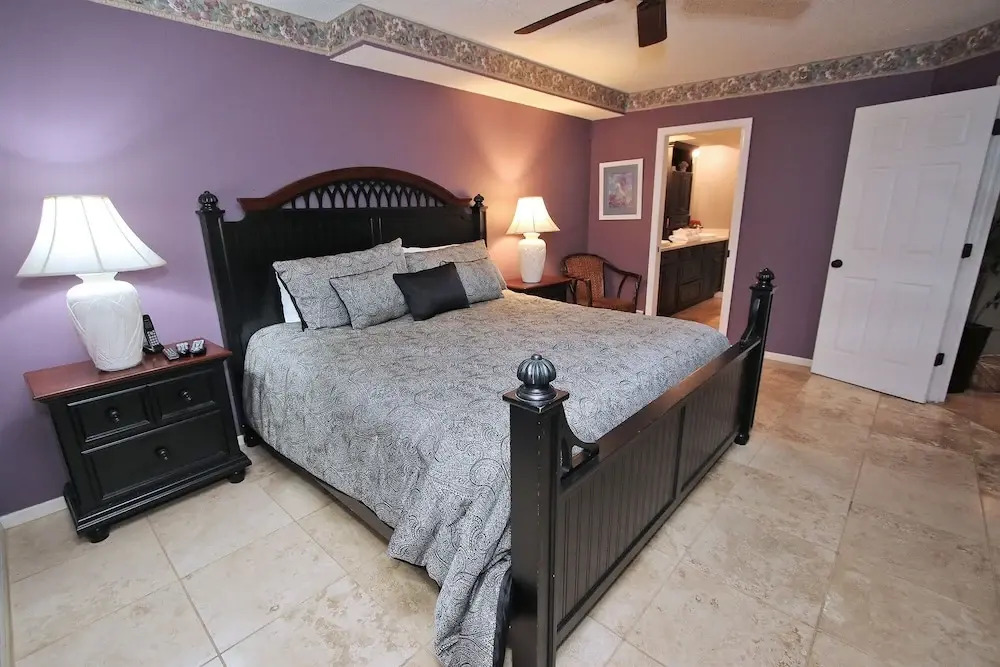 Pier House 402