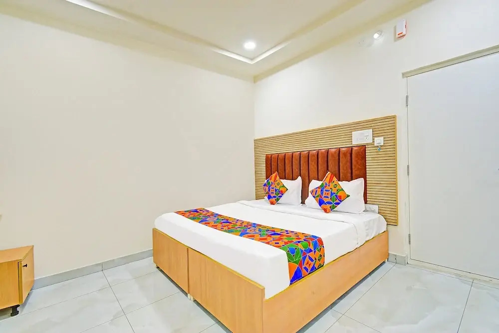 FabHotel Lexus Grand- Nr GSM Mall, Miyapur