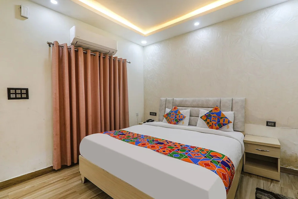 Fabhotel Sky Awadh