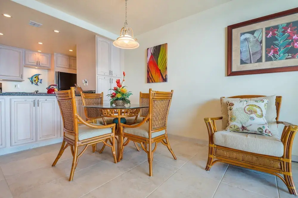Kahana Reef 402 by RedAwning