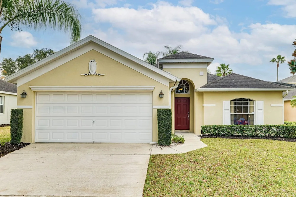 11 Mi to Disney! Family Haven w/ Poolside Oasis