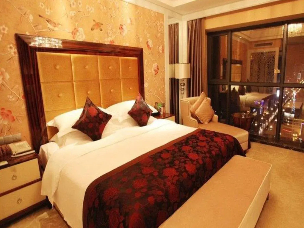 Fortune International Hotel