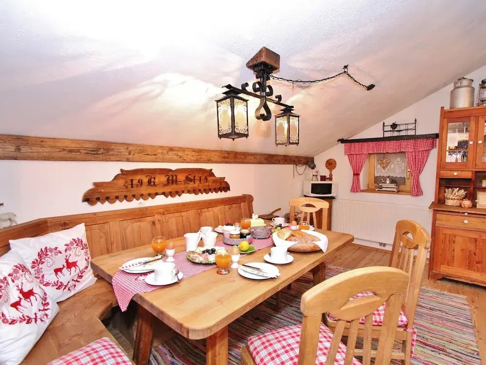 Vintage Apartment in Salzburg near Ski Area