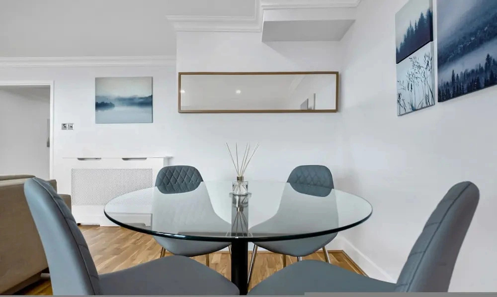 Stunning Flat in Chelsea Kings Road With Balcony
