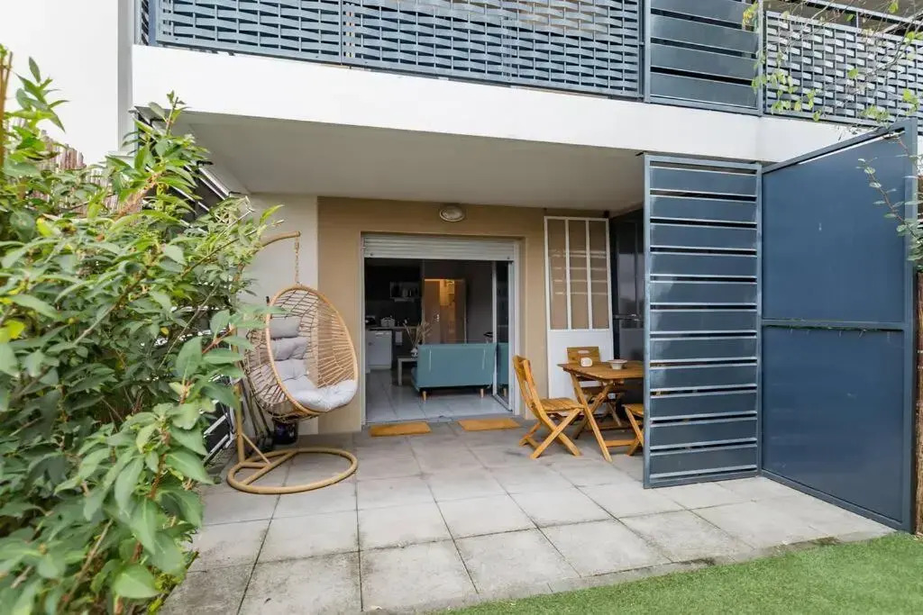 Grand T1 bis avec jardin exposé plein sud et salle de sport