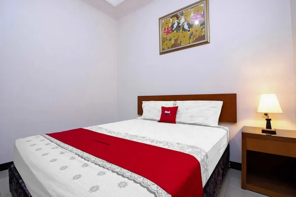 RedDoorz near ITC Kuningan