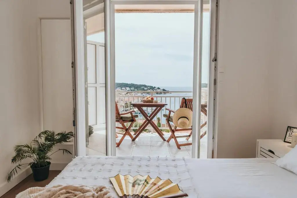 Anatota Hvar