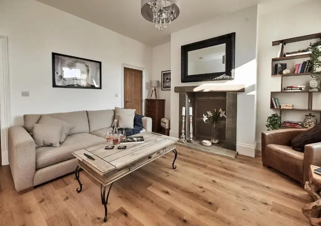LUXURY - 3 BED - Log Burner - LONG STAYS - Dog Friendly - COLNE