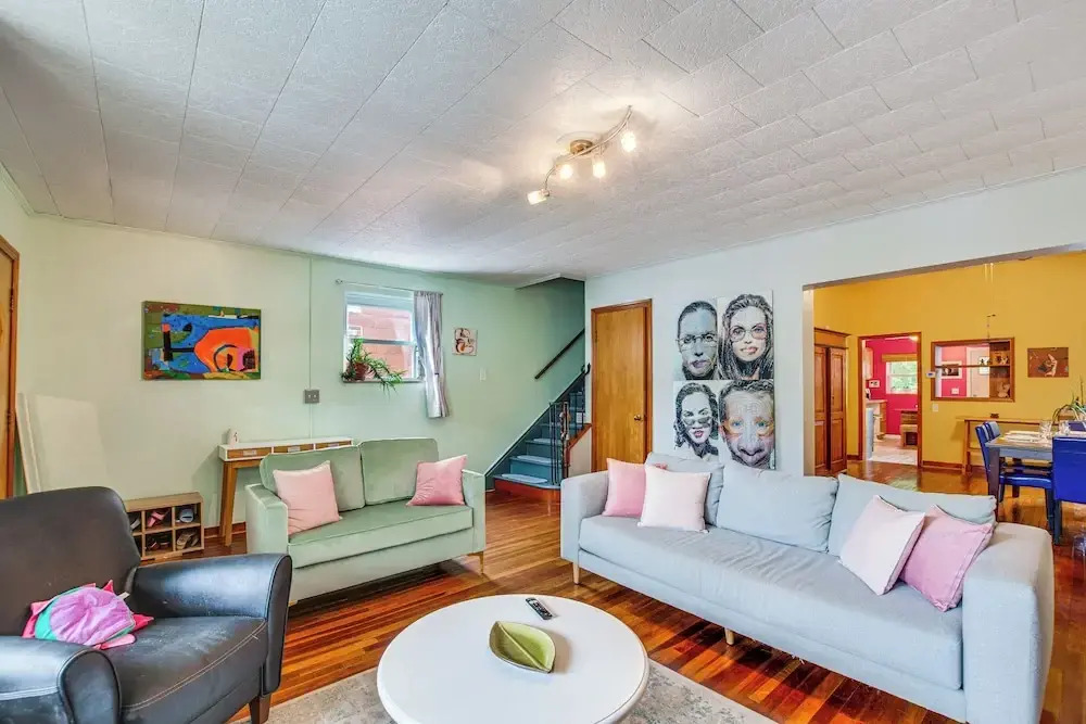 Walk To Highland Park: Artsy Pittsburgh Retreat!