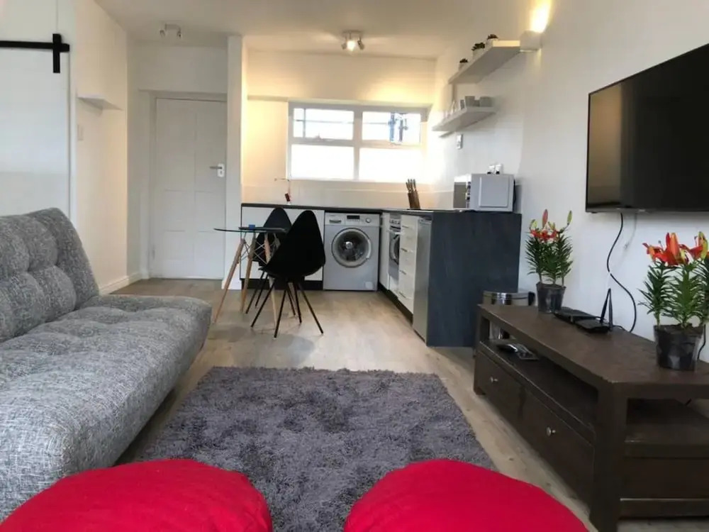 Studio Apartment in Green Point Cape Town