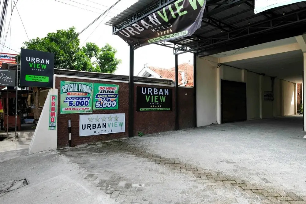 Urbanview near Sunrise Mall Mojokerto