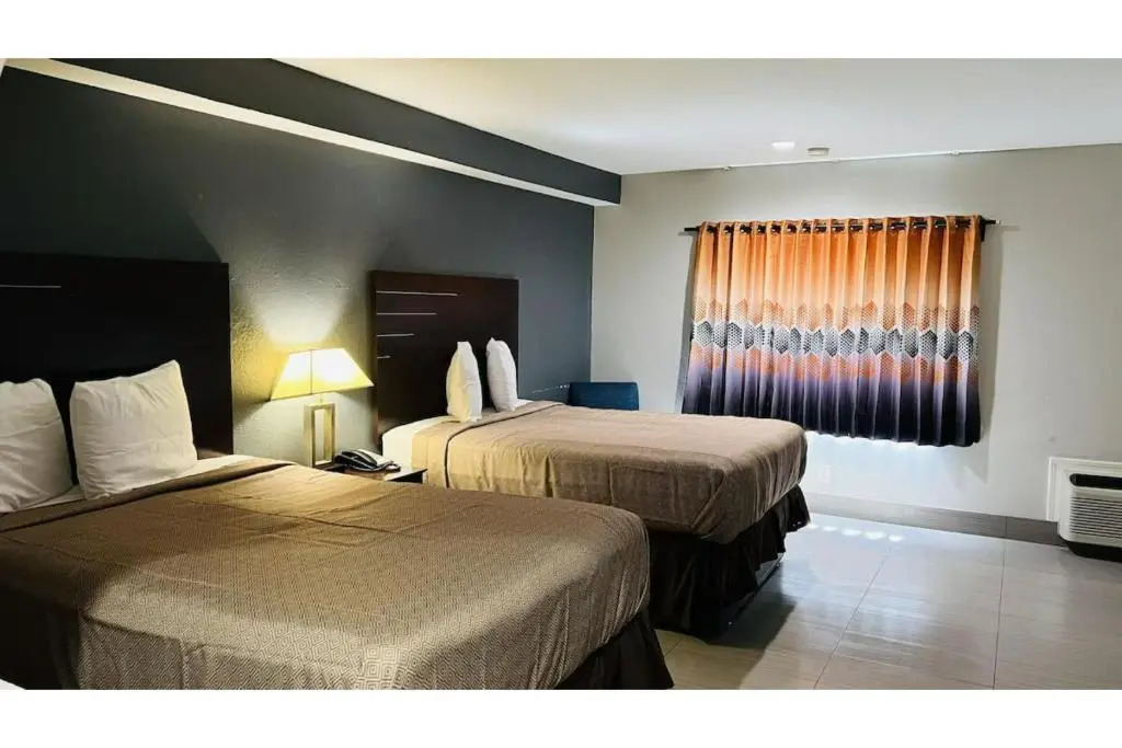 Regency Inn & Suites Houston East I 10
