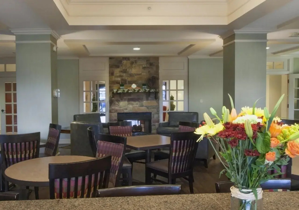 Holiday Inn Express & Suites Buffalo Airport by IHG