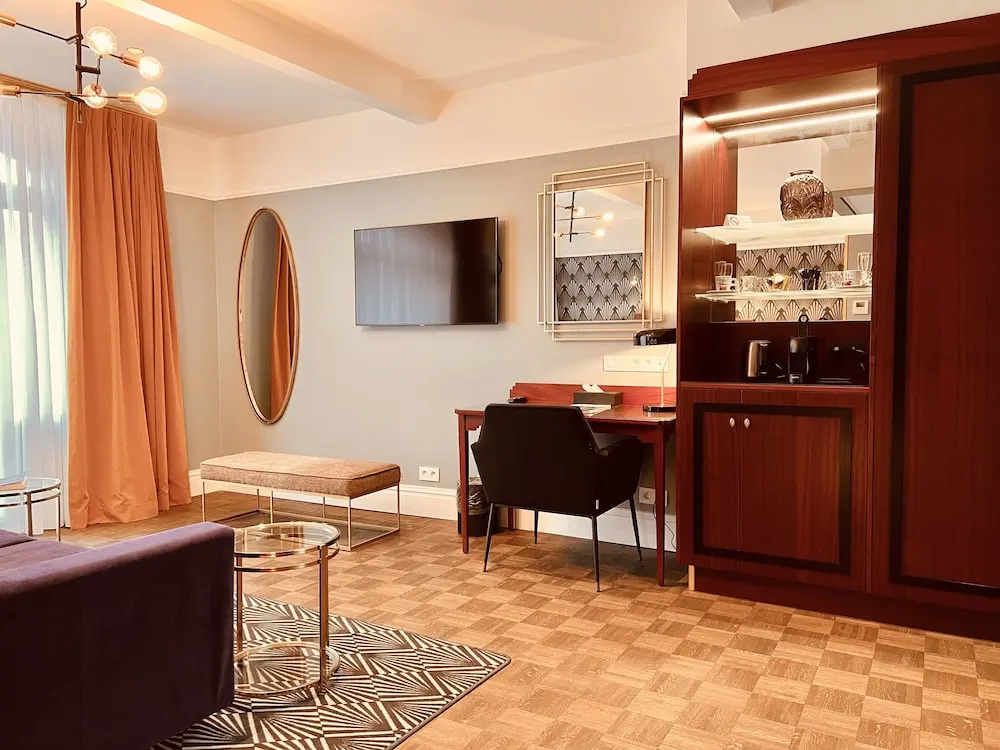 Gatsby Hotel