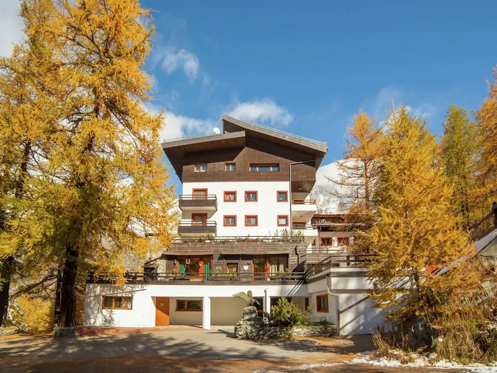 Matterhorn View Apartment in Breuil-Cervinia near Ski Area