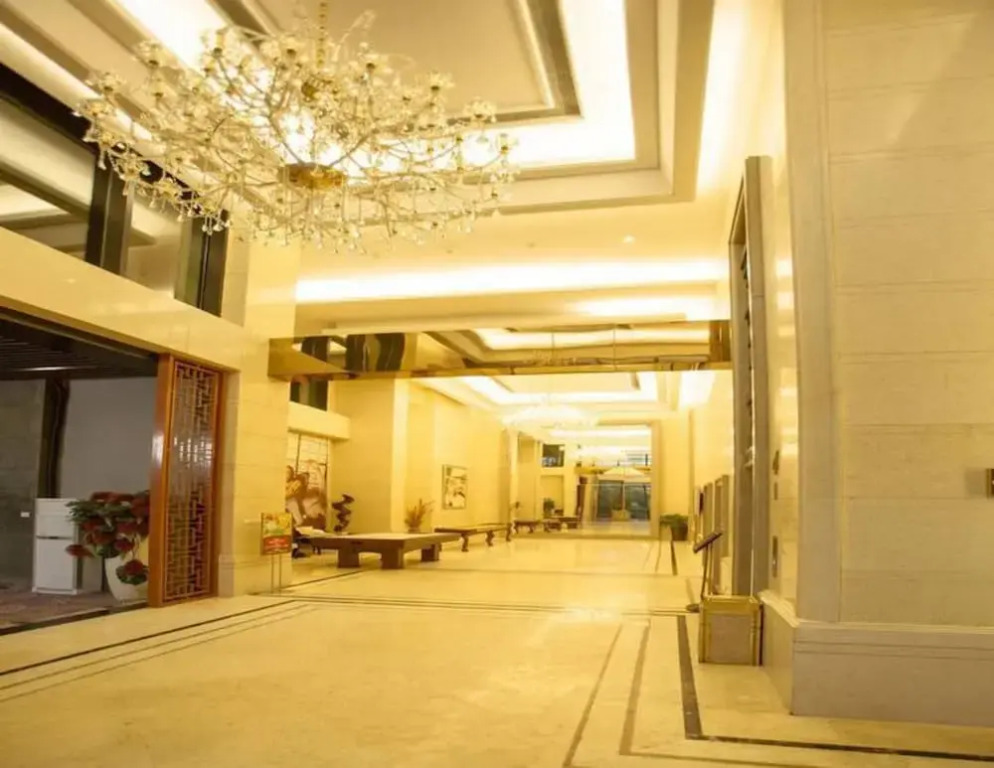 BaiHe International Apartment Hotel