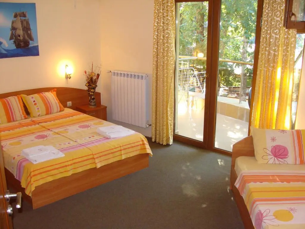 Sunny Paradise Family Hotel