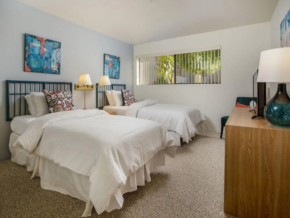 Downtown Winner at Plaza Villas by ACME House Company