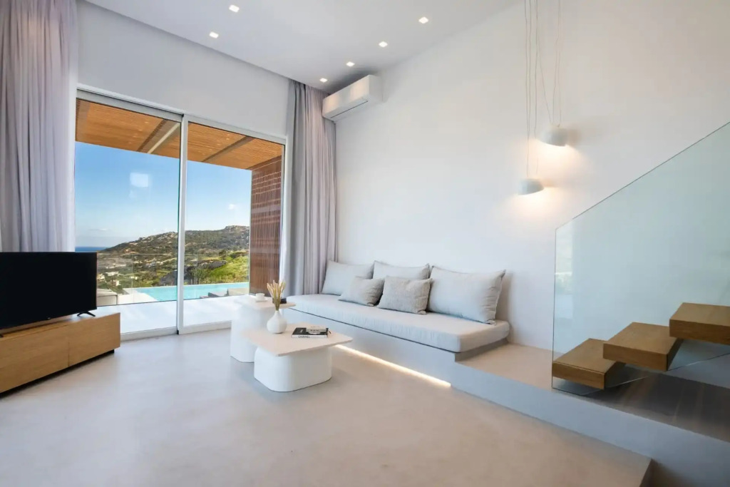 ISTIA LUXURY VILLAS