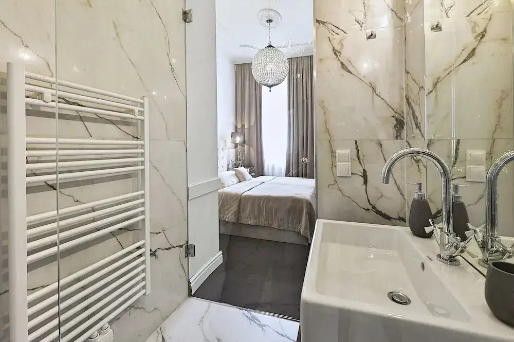 6 Rooms - Garnisongasse