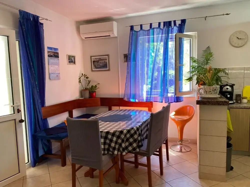Jak - Comfortable Apartments - A1-donji