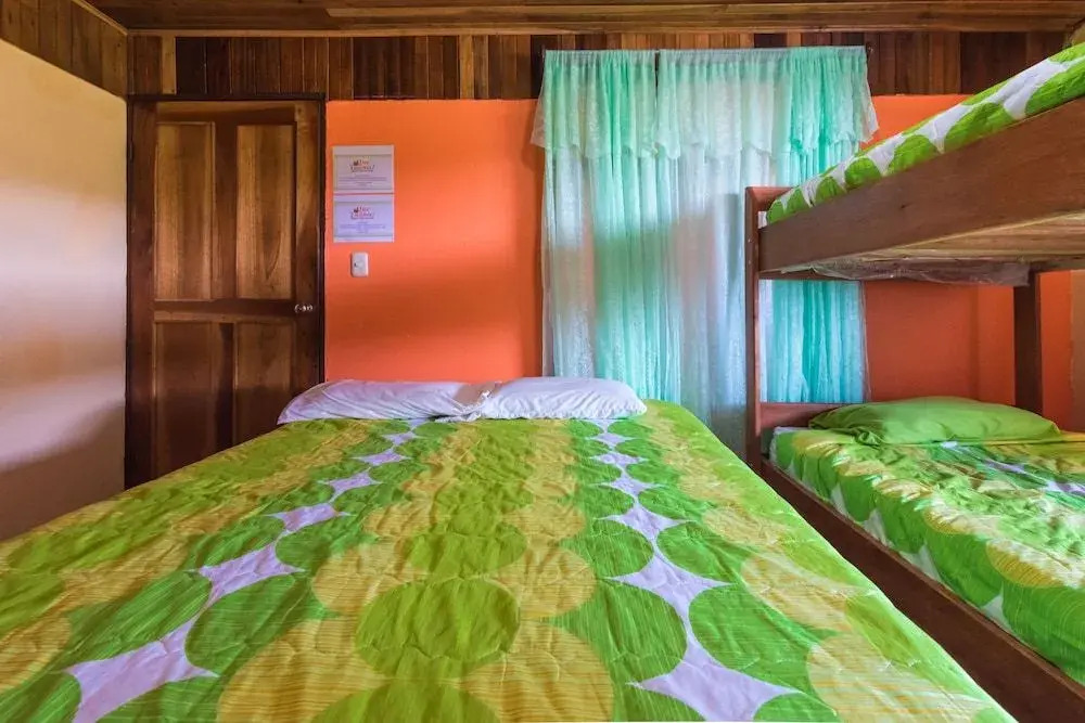 Que Tuanis Hostel Monteverde