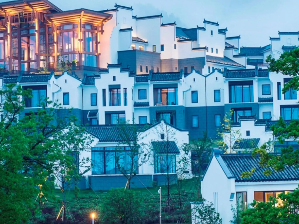 Banyan Tree Huangshan