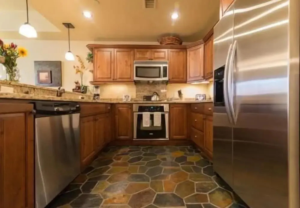 6106 Bear Lodge, Trappeur's Crossing Apartment 5