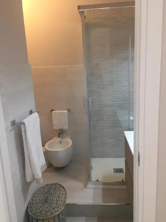 2 camere 50 passi dal mare