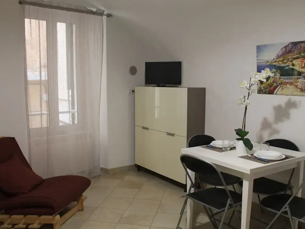 Casa Medievale Pieno Centro Sanremo
