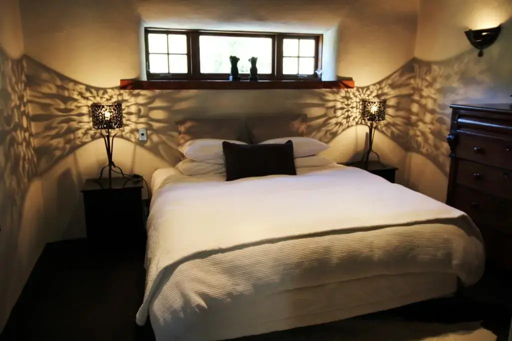The Paddock Straw Bale Luxury Holiday House