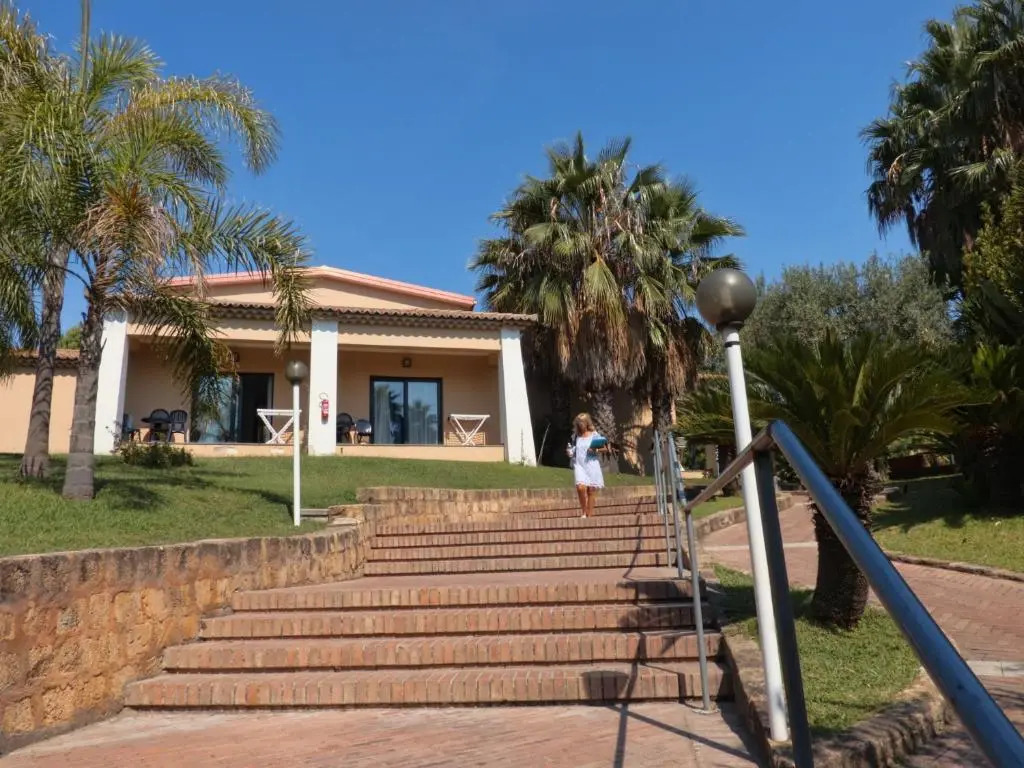 TH Le Castella - Baia degli Dei Village