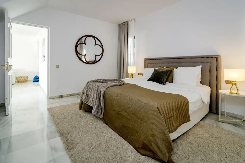 LCM - Modern 3 bedroom apt with stunning views