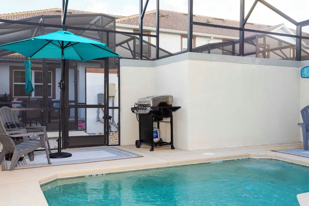 Magnificent 5Bd w Pool Storey Lake 4800