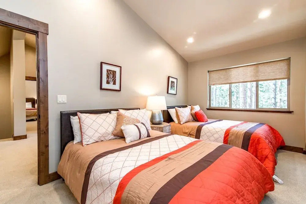 3854 Regina Road Home