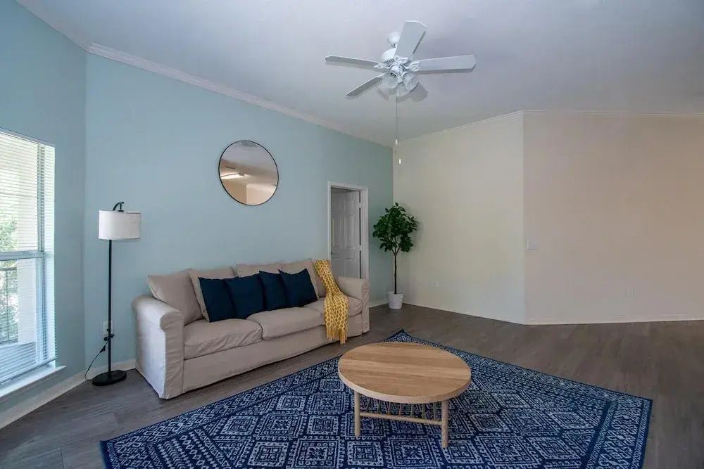 Delightful, Refurbished Apt! Everything you need!