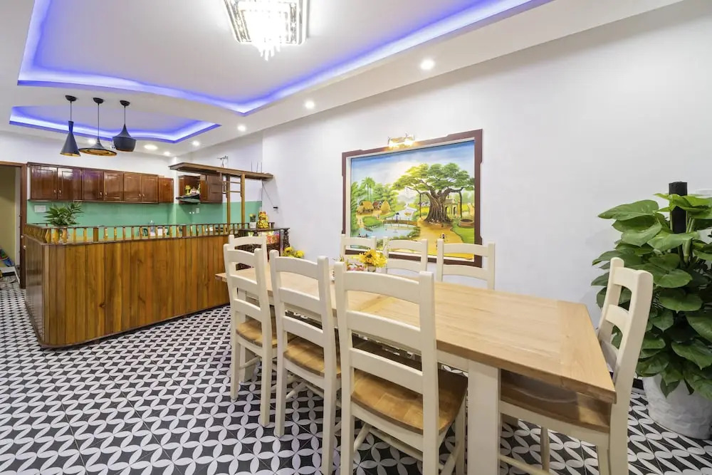 Blue Whale Homestay