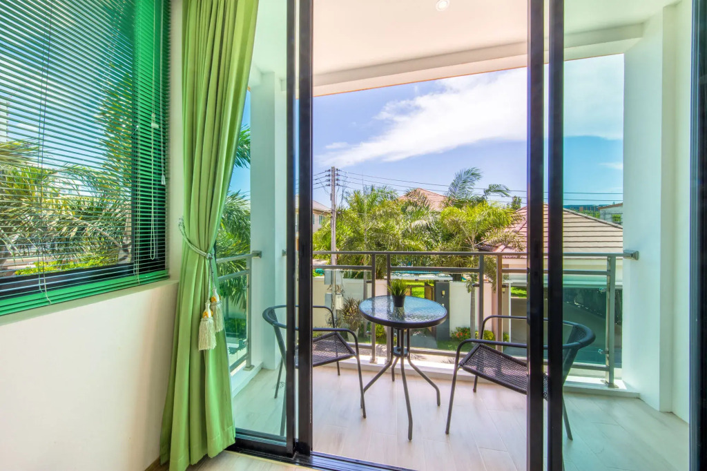 Paradise Pool Villa Pattaya in Tropicana Village