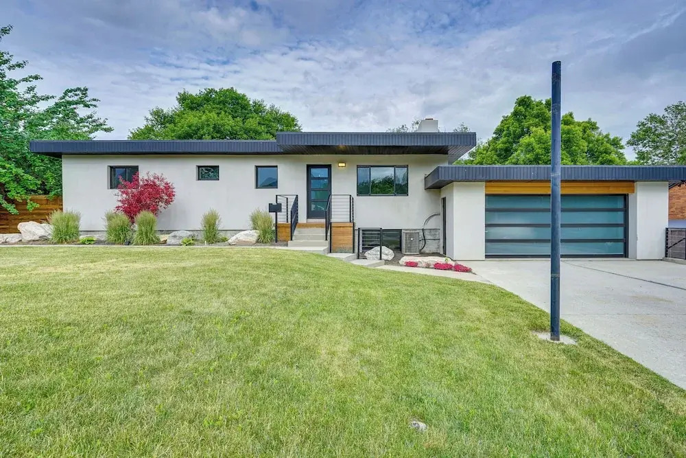 Convenient Apartment: 7 Mi to Salt Lake City!