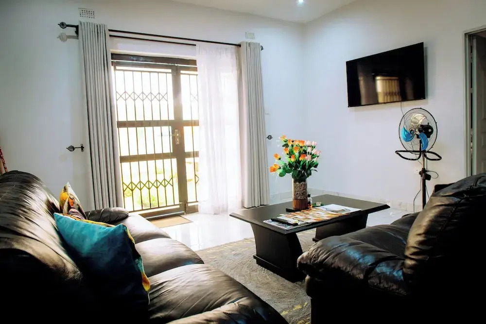 Luxury 2 Bed Self Catering Apartment in Masvingo