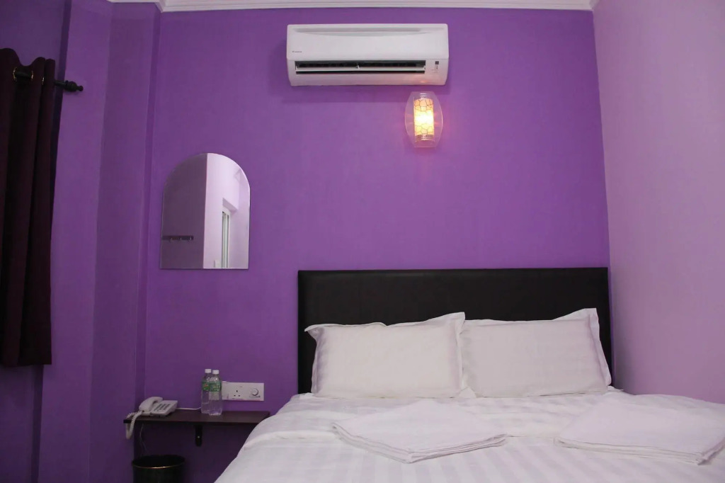 Royale City Hotel