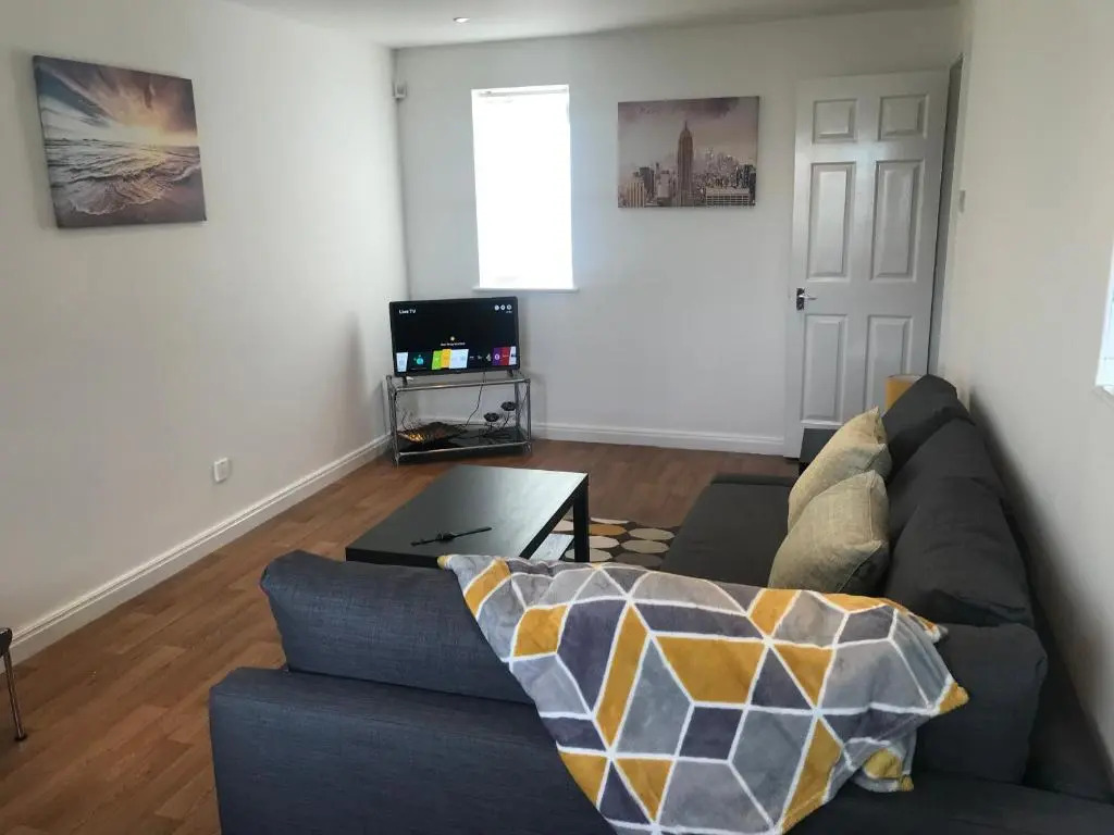 Kingsway Court