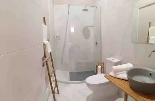 Temple Suites Guesthouse