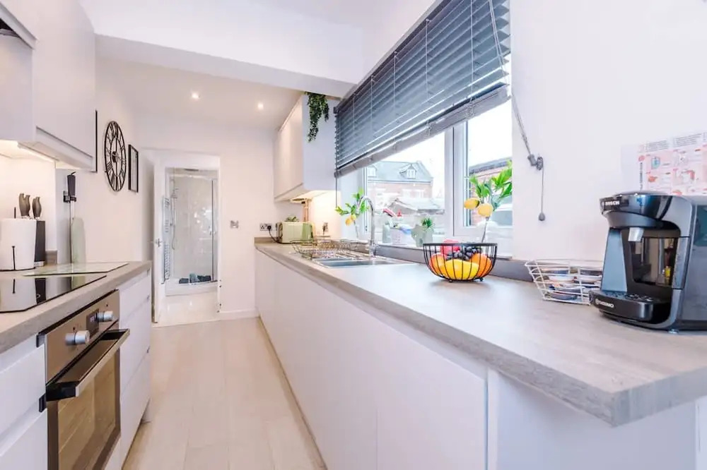 Stunning 3-bed House Amazing Location Sleeps 5